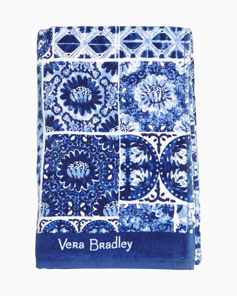 Vera Bradley Beach Towel in Island Floral